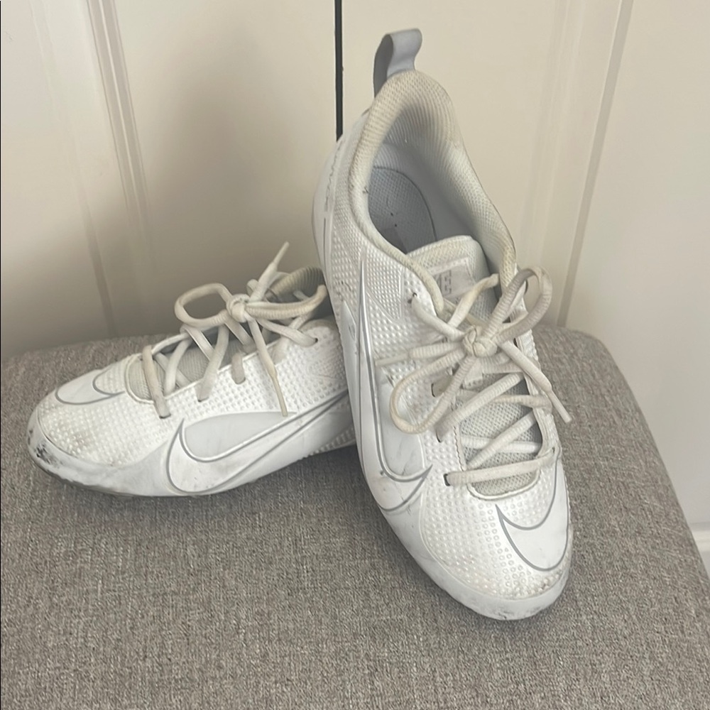 Nike youth lacrosse shoes